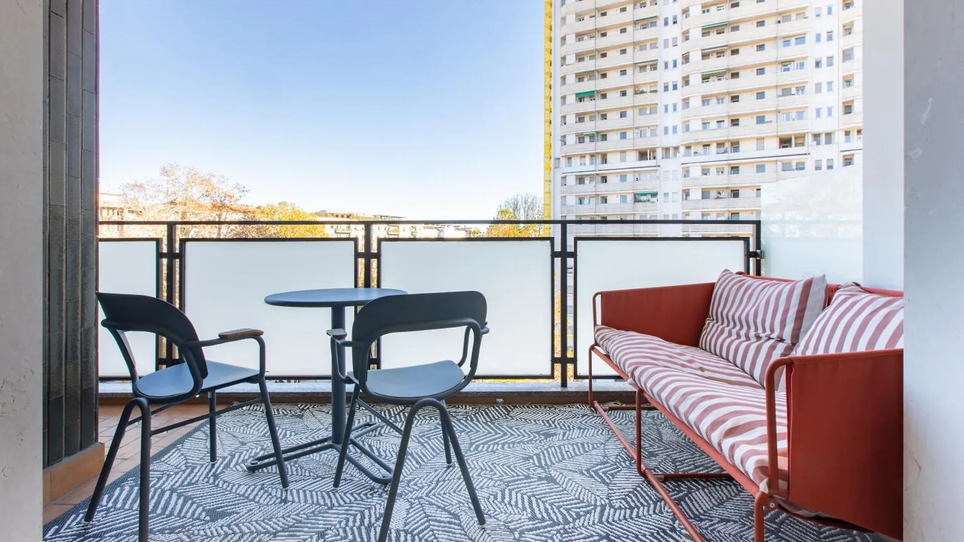 Daplace - Corso Sempione Suites Milão 0*,  Itália